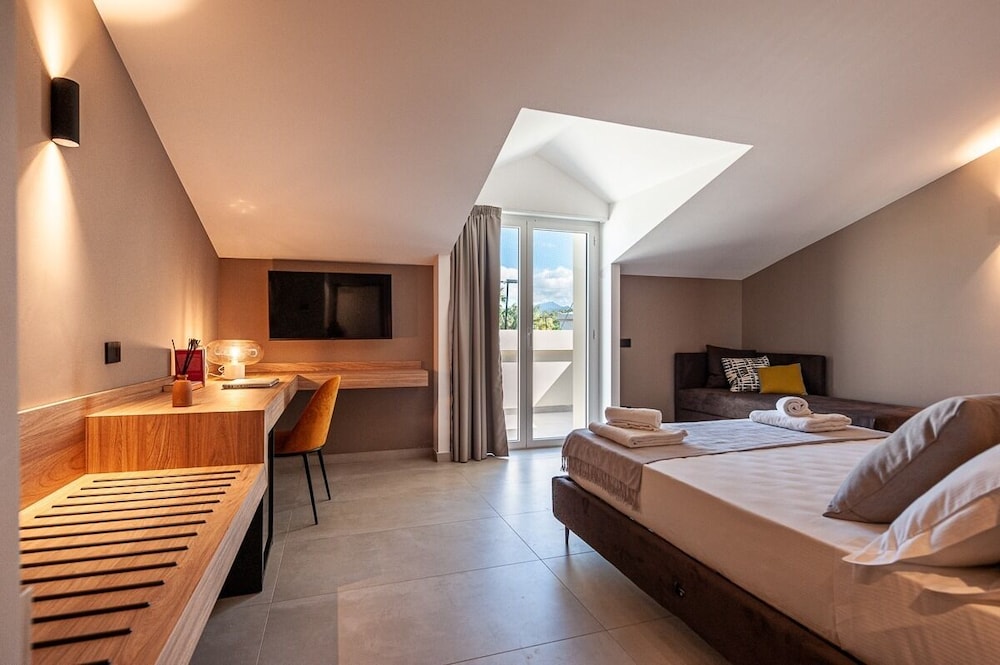 Limen Wellness Hotel — Hotel rooms in Campofelice di Roccella, Sicily