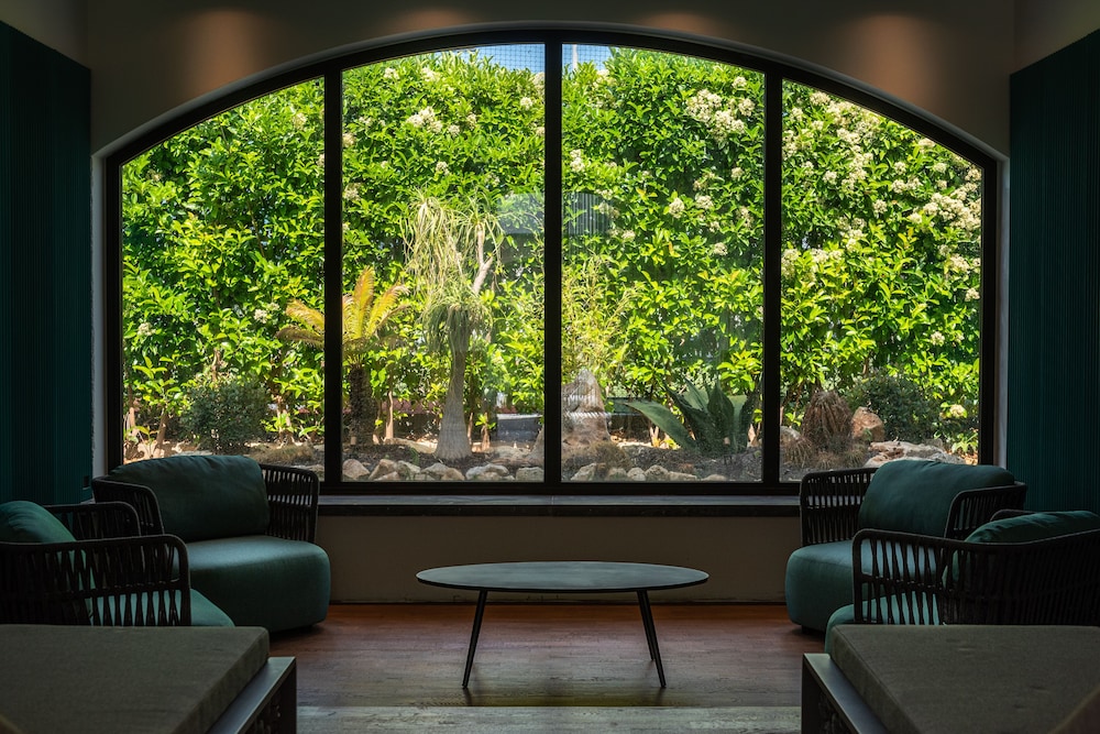 Limen Wellness Hotel — Hotel building in Campofelice di Roccella, Sicily