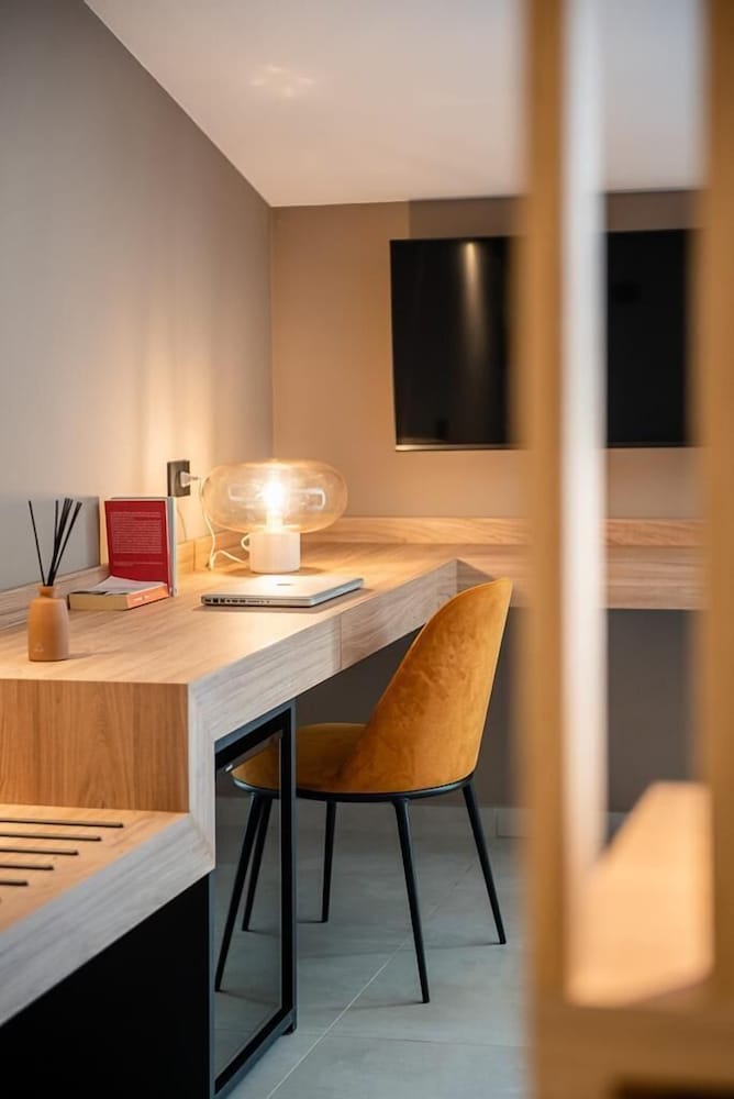Limen Wellness Hotel — Hotel rooms in Campofelice di Roccella, Sicily