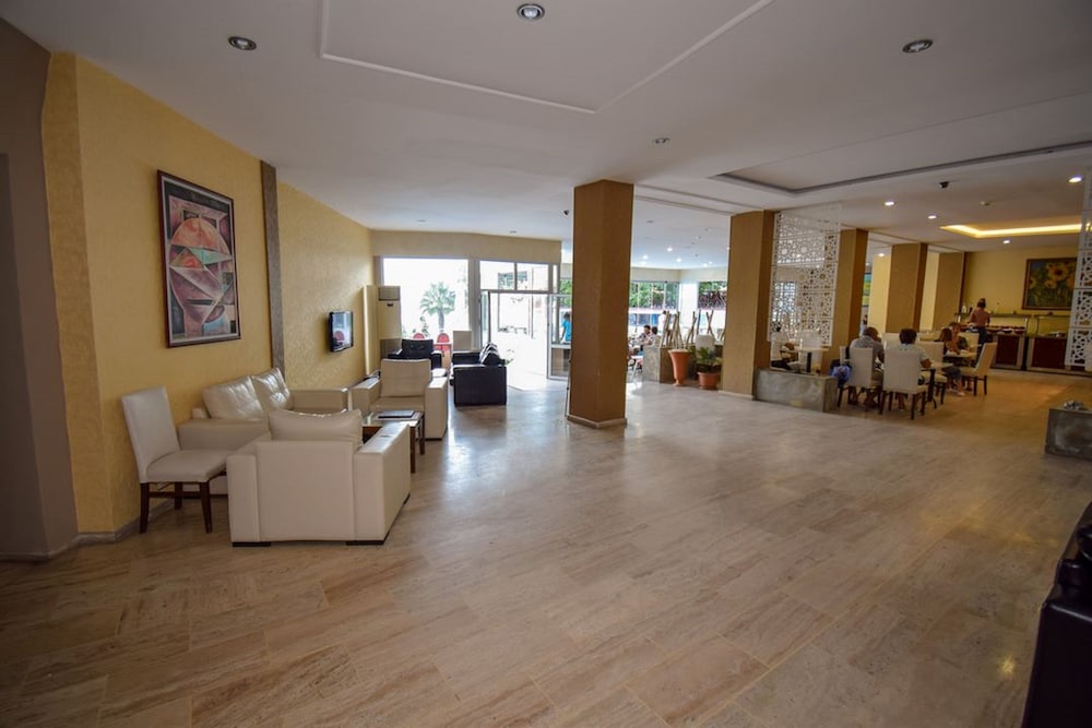Marbas Select Beach +14 — Hotel building in İçmeler, Mugla