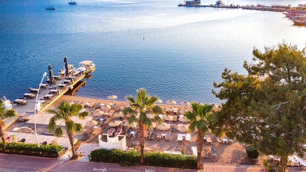 Marbas Select Beach +14 — Beach in İçmeler, Mugla