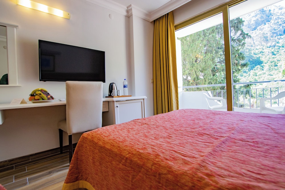 Marbas Select Beach +14 — Hotel rooms in İçmeler, Mugla