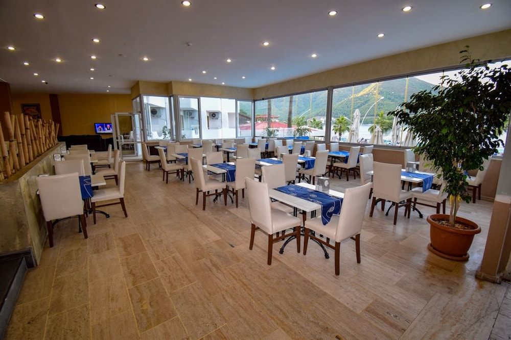 Marbas Select Beach +14 — Restaurant & bars in İçmeler, Mugla