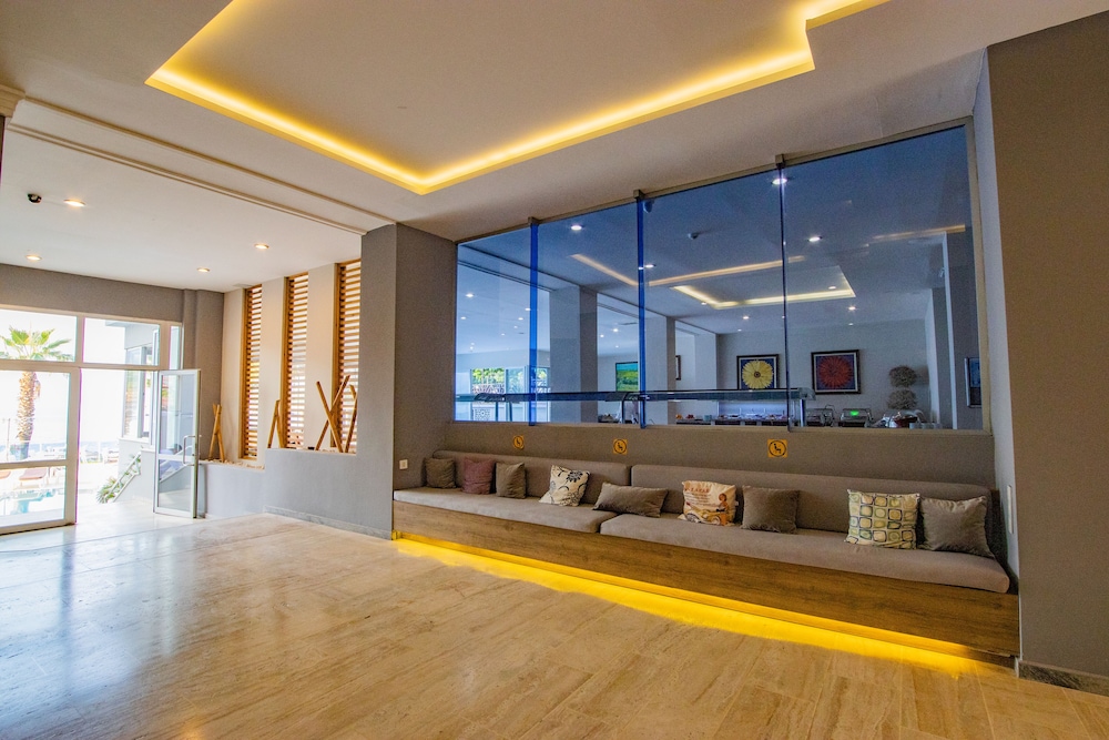 Marbas Select Beach +14 — Restaurant & bars in İçmeler, Mugla