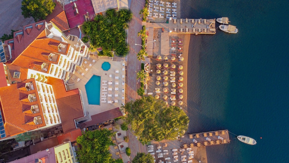 Marbas Select Beach +14 — Hotel building in İçmeler, Mugla