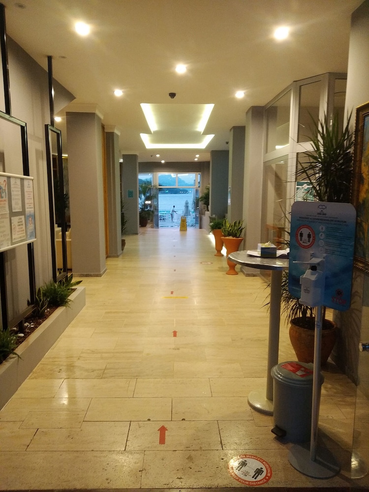 Marbas Select Beach +14 — Hotel building in İçmeler, Mugla