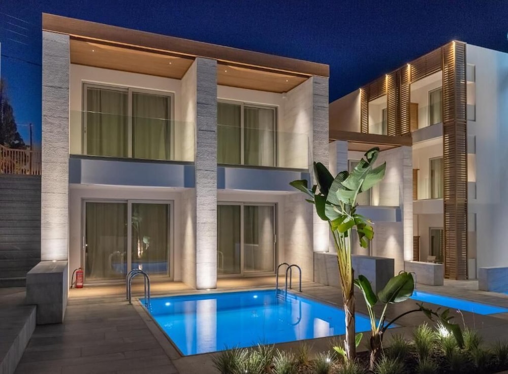 Enorme Ammos Beach - Adults Only — Swimming pool in Malia