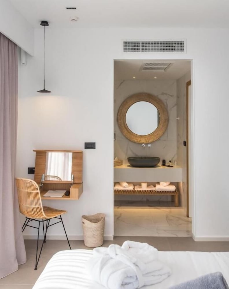Enorme Ammos Beach - Adults Only — Hotel rooms in Malia