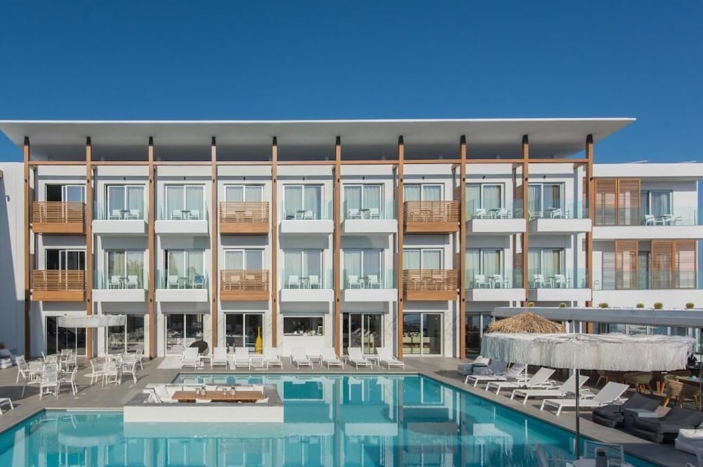 Enorme Ammos Beach - Adults Only — Hotel building in Malia
