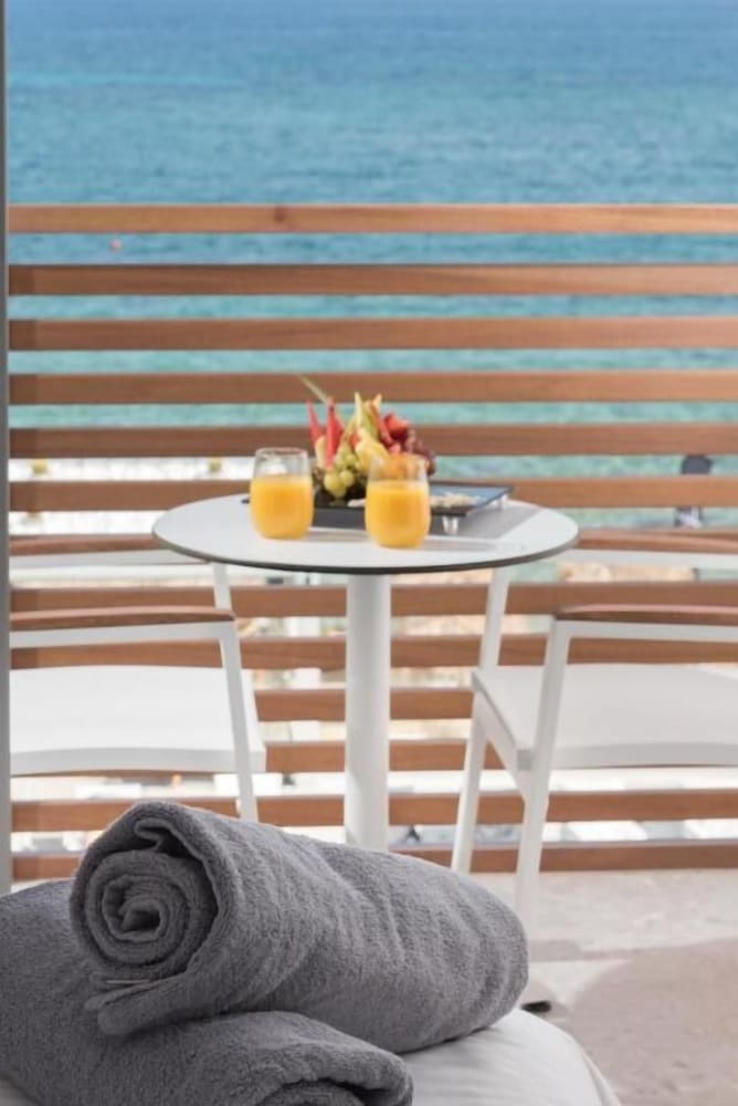 Enorme Ammos Beach - Adults Only — Hotel rooms in Malia
