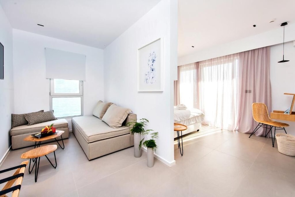 Enorme Ammos Beach - Adults Only — Hotel rooms in Malia