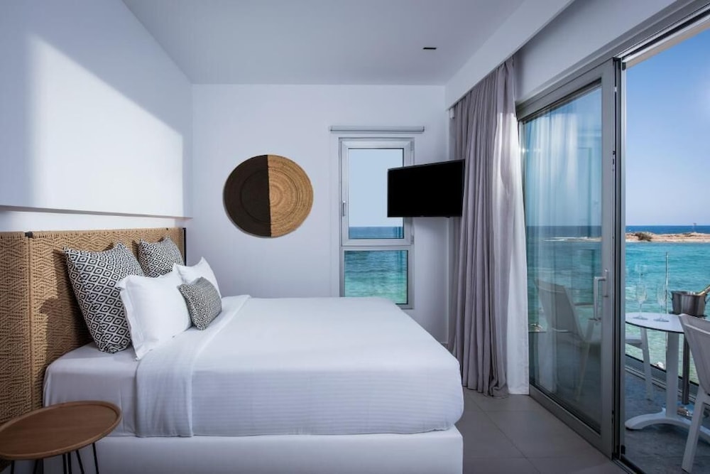Enorme Ammos Beach - Adults Only — Hotel rooms in Malia