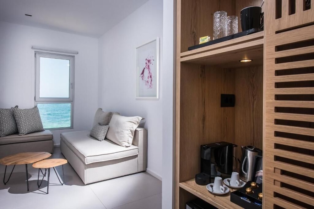 Enorme Ammos Beach - Adults Only — Hotel rooms in Malia