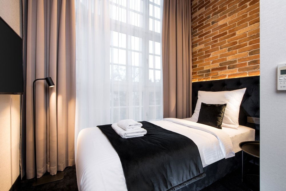 Hotel Krupnicza 30 — Hotel rooms in Krakow, Lesser Poland