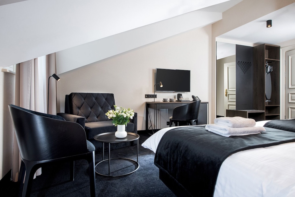 Hotel Krupnicza 30 — Hotel rooms in Krakow, Lesser Poland