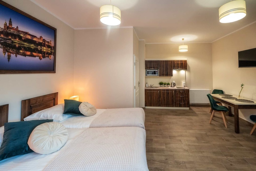 Apartments 17 Szewska — Hotel rooms in Krakow, Lesser Poland