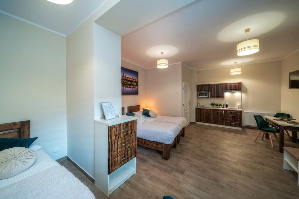 Apartments 17 Szewska — Hotel rooms in Krakow, Lesser Poland
