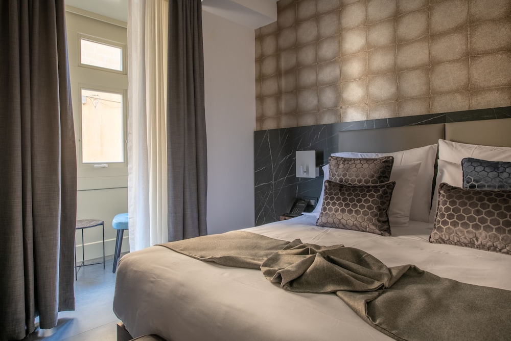 Marea Boutique Hotels — Hotel rooms in Sliema, Malta Island