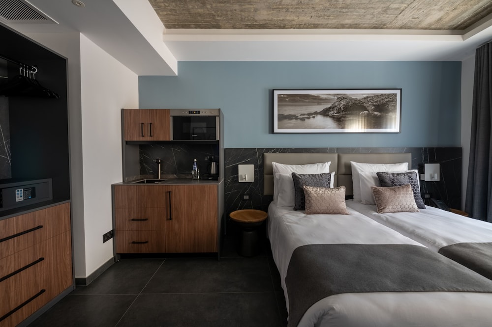 Marea Boutique Hotels — Hotel rooms in Sliema, Malta Island