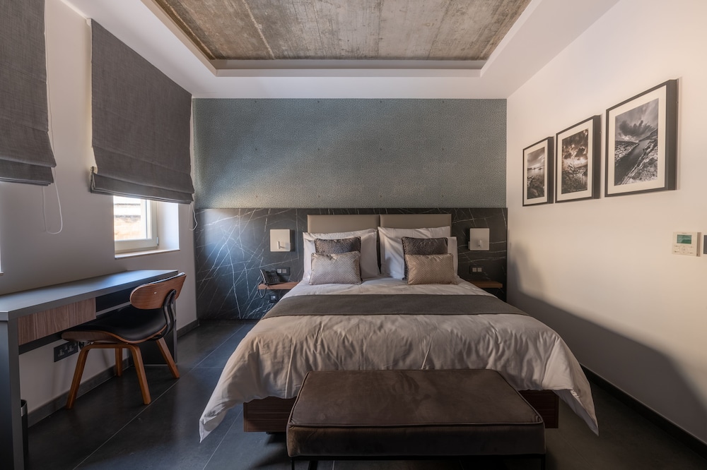 Marea Boutique Hotels — Hotel rooms in Sliema, Malta Island