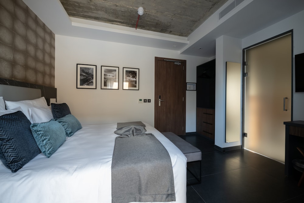Marea Boutique Hotels — Hotel rooms in Sliema, Malta Island