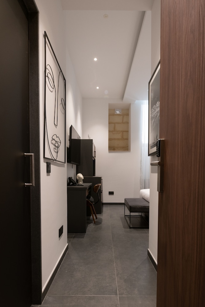 Marea Boutique Hotels — Hotel rooms in Sliema, Malta Island