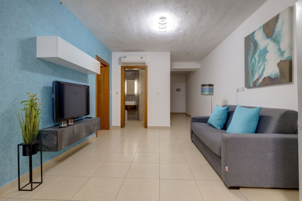 Sliema Tigne Suites — Hotel rooms in Sliema, Malta Island