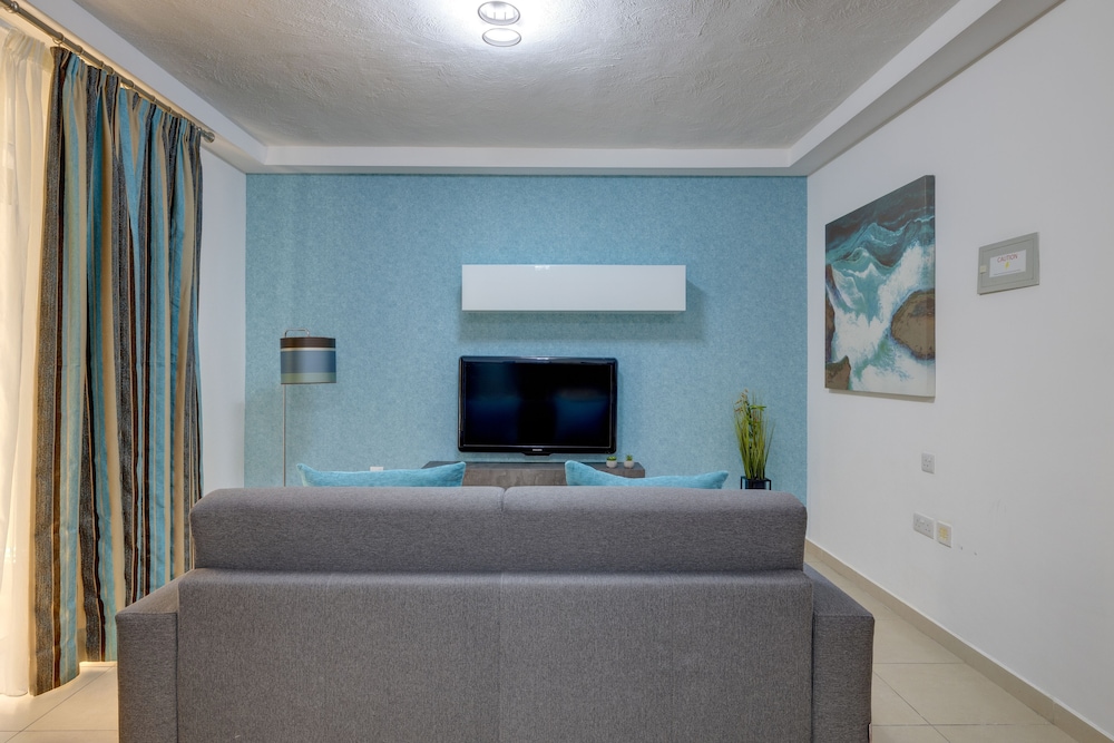 Sliema Tigne Suites — Hotel rooms in Sliema, Malta Island