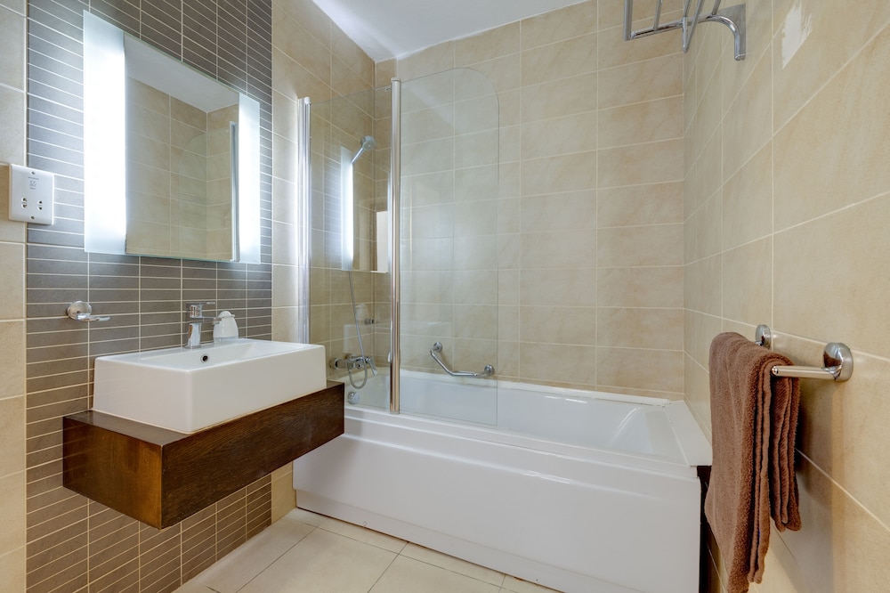Sliema Tigne Suites — Hotel rooms in Sliema, Malta Island