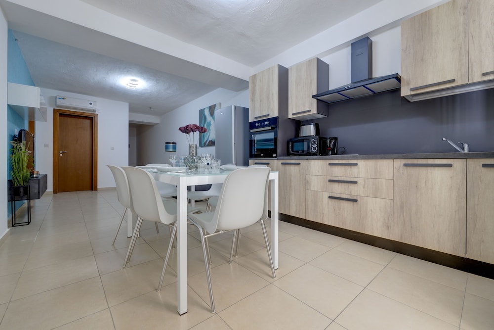 Sliema Tigne Suites — Hotel rooms in Sliema, Malta Island