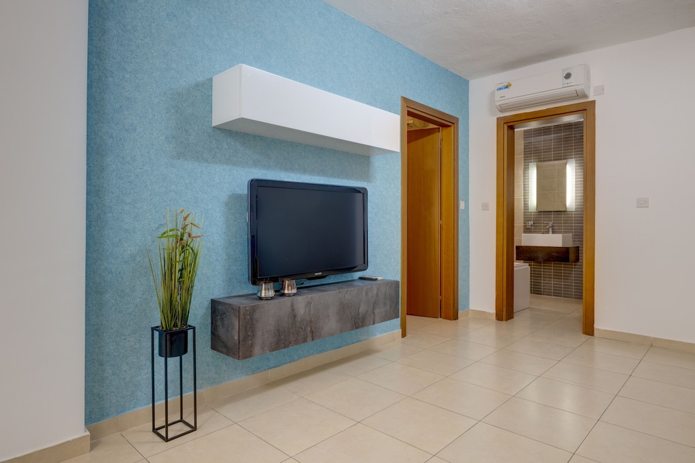 Sliema Tigne Suites — Hotel rooms in Sliema, Malta Island