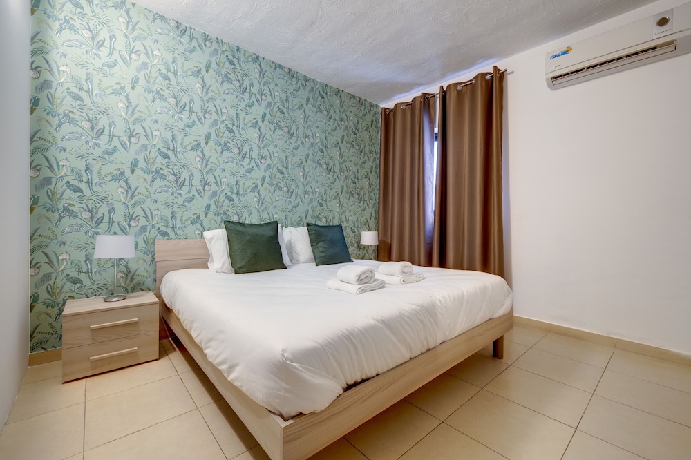 Sliema Tigne Suites — Hotel rooms in Sliema, Malta Island