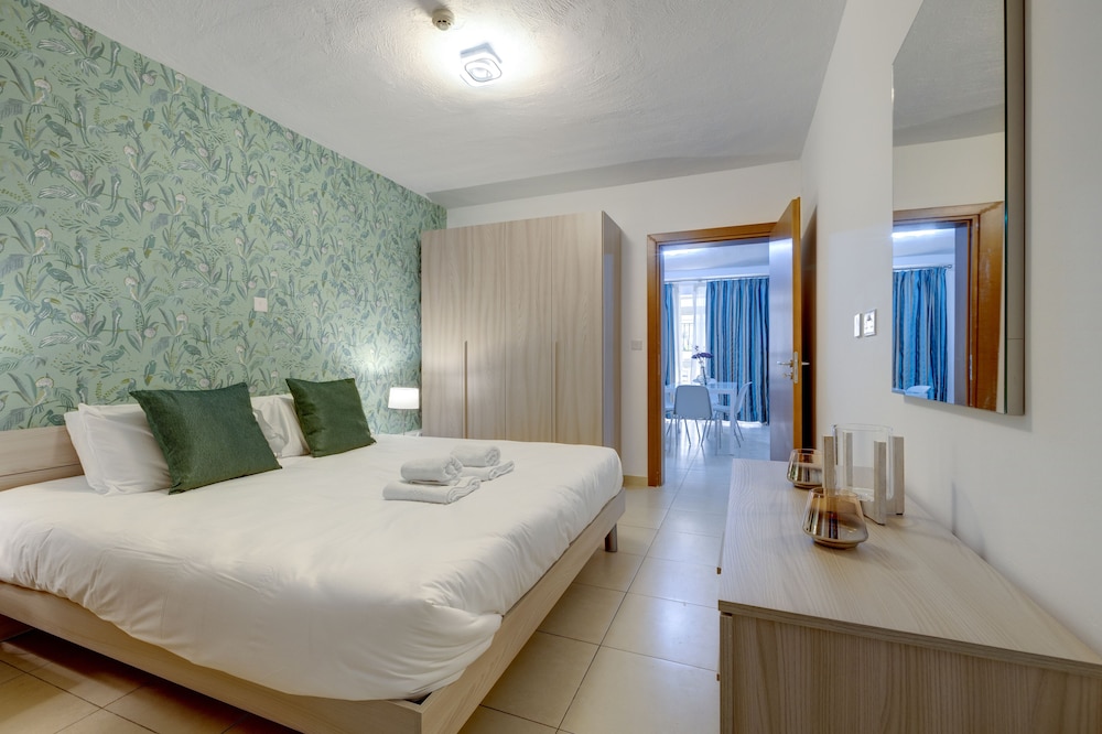 Sliema Tigne Suites — Hotel rooms in Sliema, Malta Island