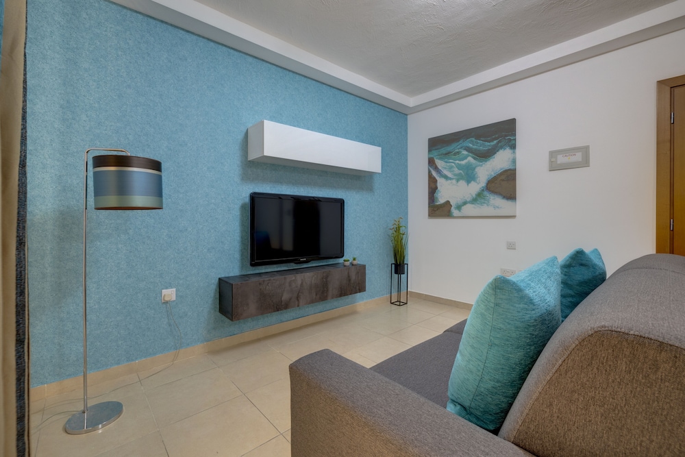 Sliema Tigne Suites — Hotel rooms in Sliema, Malta Island