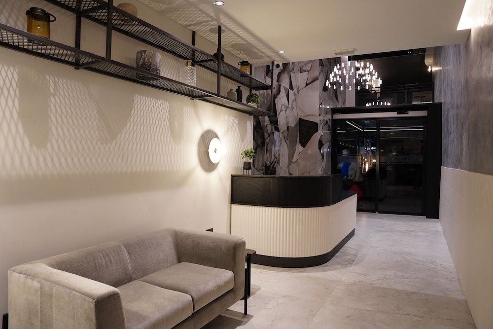 The Londoner Hotel Sliema — Hotel building in Sliema, Malta Island
