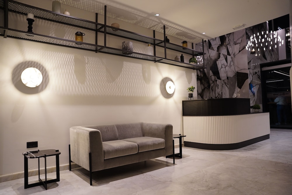 The Londoner Hotel Sliema — Hotel building in Sliema, Malta Island