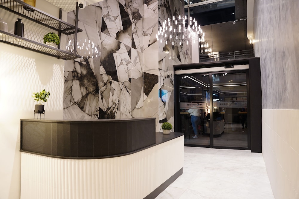 The Londoner Hotel Sliema — Hotel building in Sliema, Malta Island
