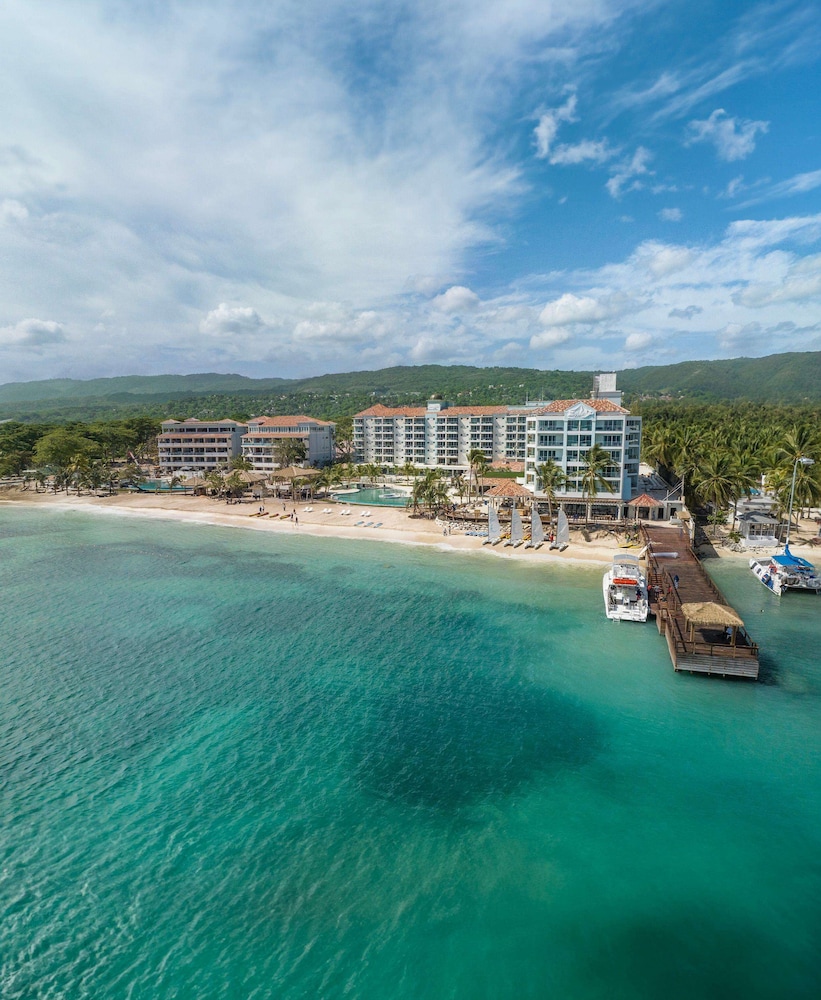 Sandals Jamaica Dunn's River All Inclusive Adults Only — Beach in Ocho Rios