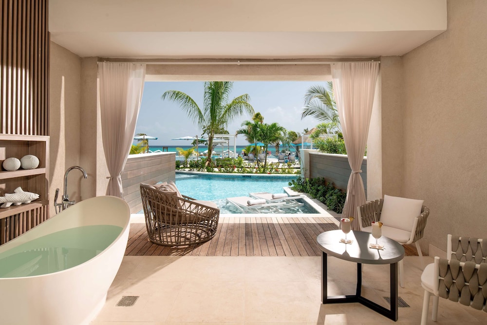 Sandals Jamaica Dunn's River All Inclusive Adults Only — Hotel rooms in Ocho Rios
