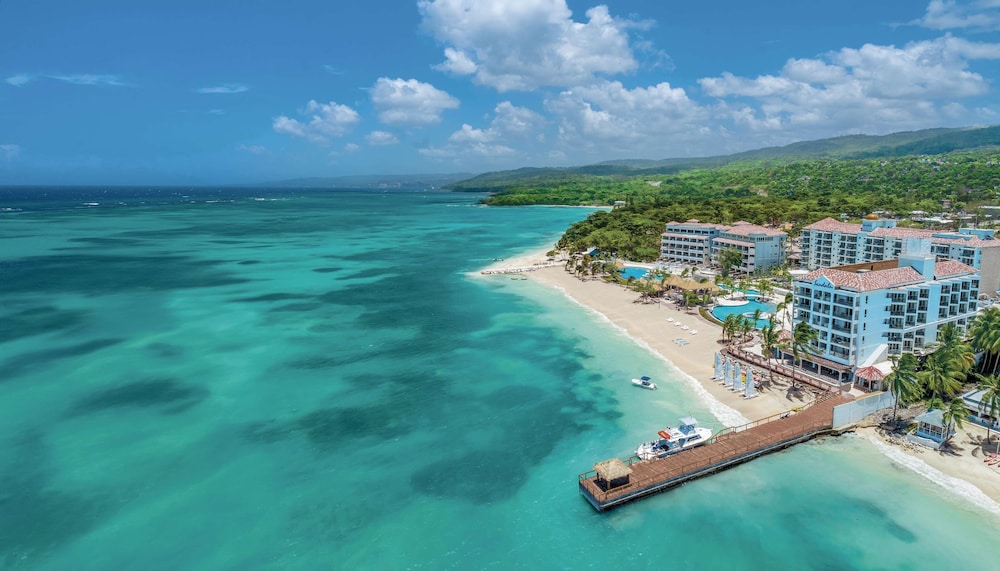 Sandals Jamaica Dunn's River All Inclusive Adults Only — Beach in Ocho Rios