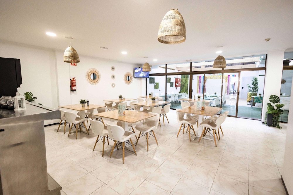 Servatur Castillo de Sol — Restaurant & bars in Puerto Rico, Canary Islands
