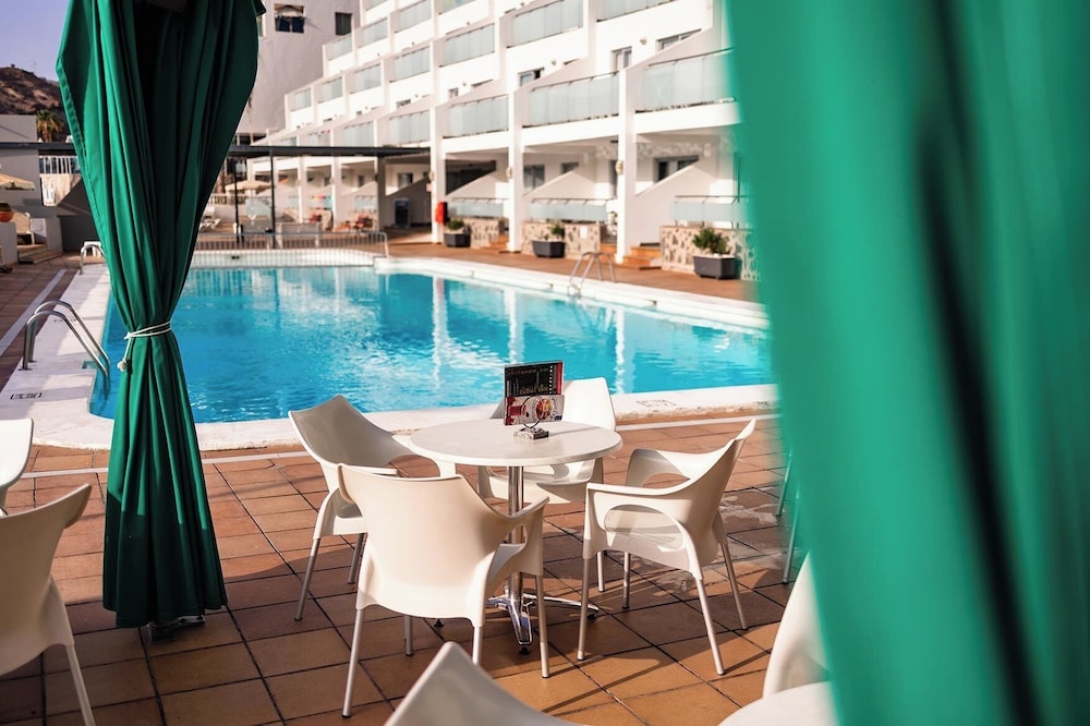 Servatur Castillo de Sol — Swimming pool in Puerto Rico, Canary Islands