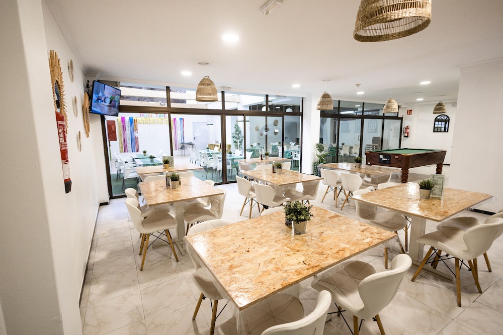 Servatur Castillo de Sol — Restaurant & bars in Puerto Rico, Canary Islands