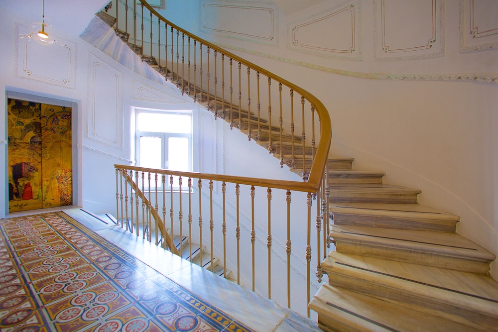 Ayramin Exclusive Hotel - Special Category — Hotel building in Istanbul, Istanbul