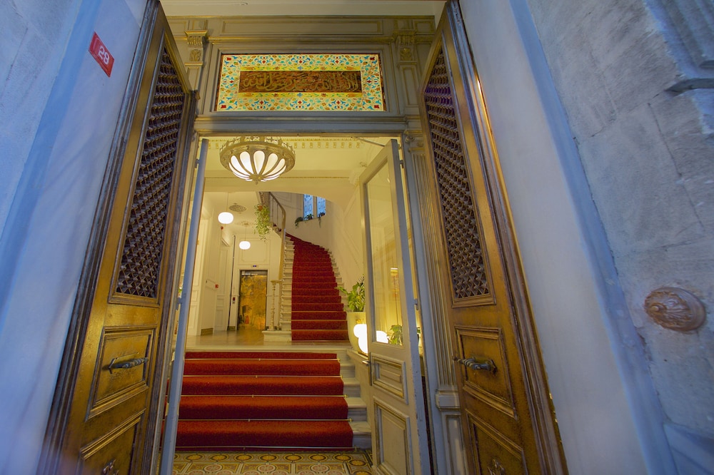 Ayramin Exclusive Hotel - Special Category — Hotel building in Istanbul, Istanbul