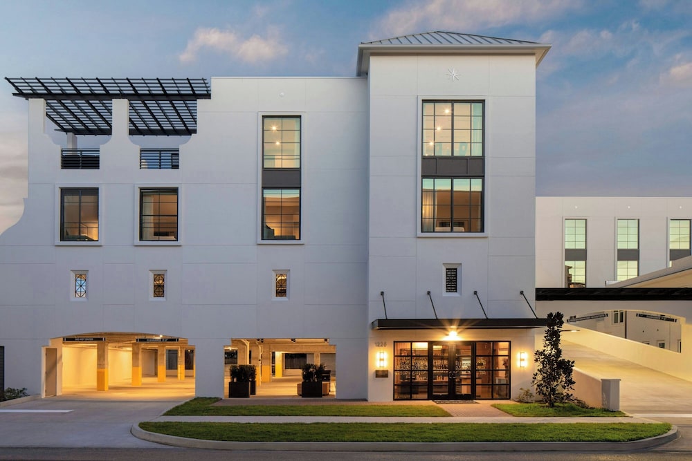 Epicurean Hotel, Autograph Collection — Hotel building in Tampa, Florida