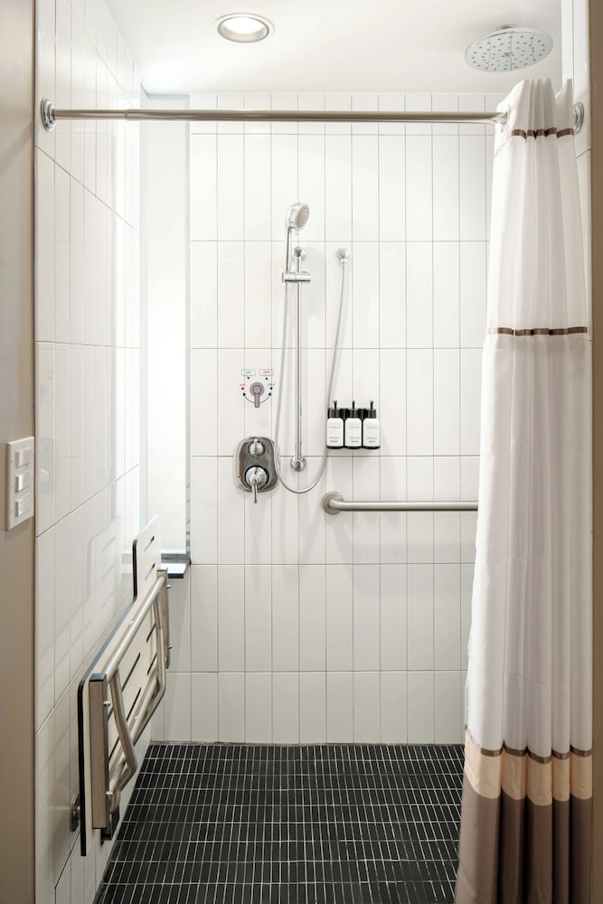 Epicurean Hotel, Autograph Collection — Hotel rooms in Tampa, Florida