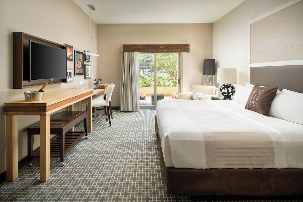 Epicurean Hotel, Autograph Collection — Hotel rooms in Tampa, Florida