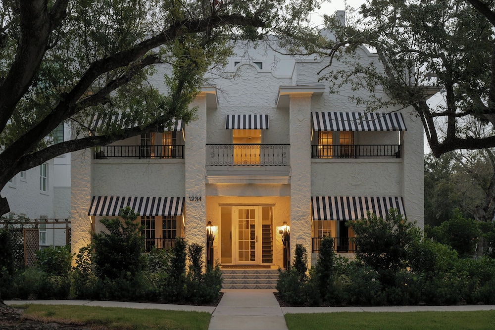 Epicurean Hotel, Autograph Collection — Hotel building in Tampa, Florida