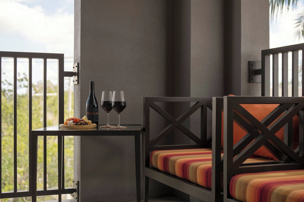 Epicurean Hotel, Autograph Collection — Restaurant & bars in Tampa, Florida
